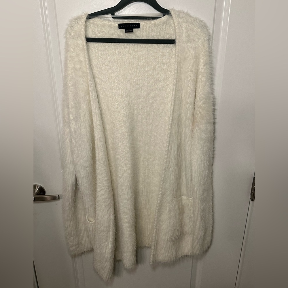 FLUFFY OVERSIZED CARDIGAN